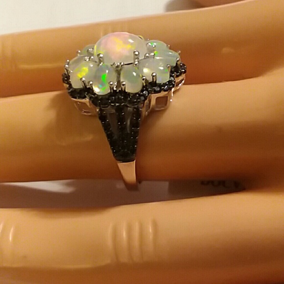 OPAL AND BLACK SPINEL RING, SIZE 7 - Picture 5 of 8